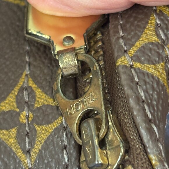 Louis Vuitton Classic Keepall 60 VINTAGE Bag - Picture 15 of 16